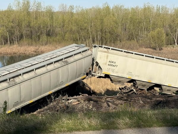 Train derailment in Henderson